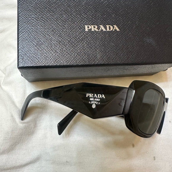 *BEST SELLER* Prada Symbole 49MM Rectangle Sunglasses Unisex - Picture 3 of 6
